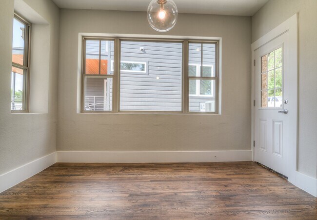 Building Photo - 3109 Walling Dr