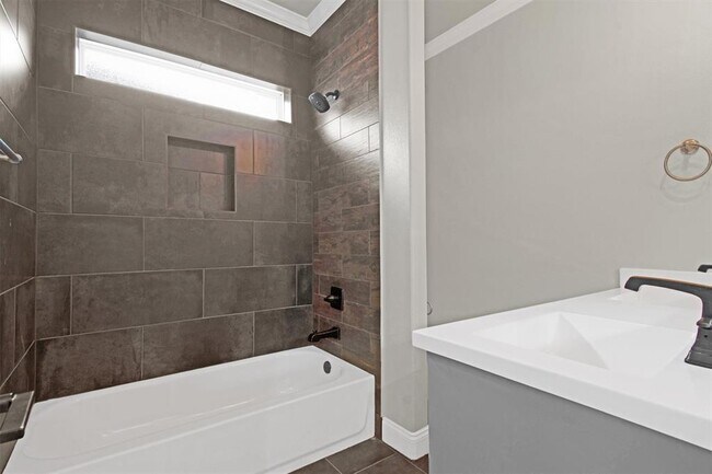 Building Photo - 5404 Black Horse