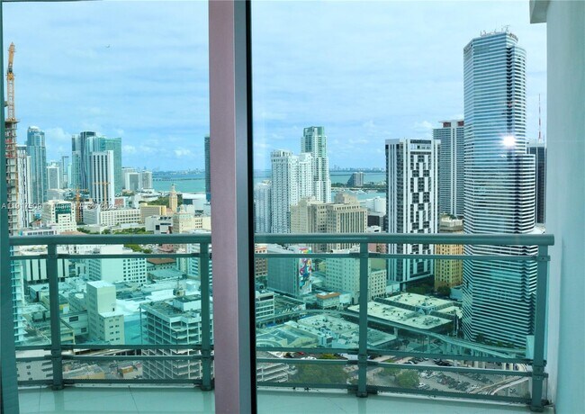 Building Photo - 350 S Miami Ave