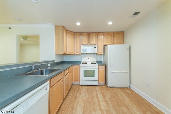 Building Photo - 3103 Peer Pl