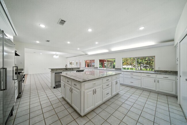 Building Photo - 1506 Shady Glen Dr