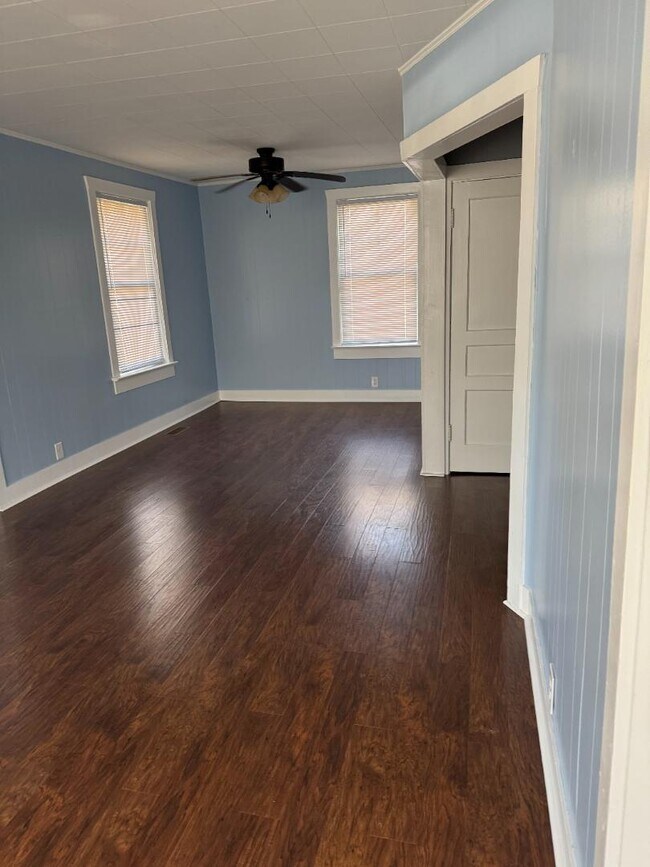 Building Photo - 226 Cumberland Dr