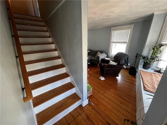 Building Photo - 235 Spring St