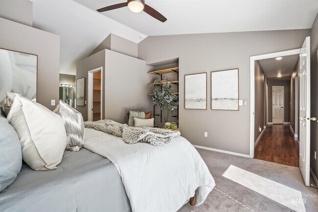 Building Photo - 11909 W Patrina Dr