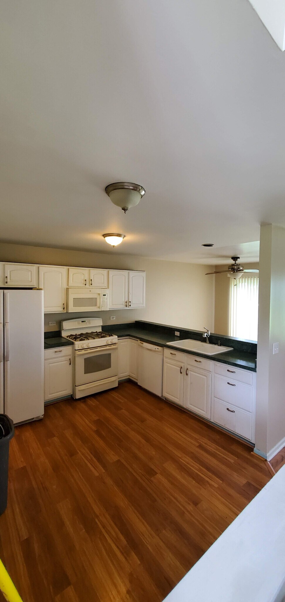 Building Photo - 1522 Meadowsedge Ln