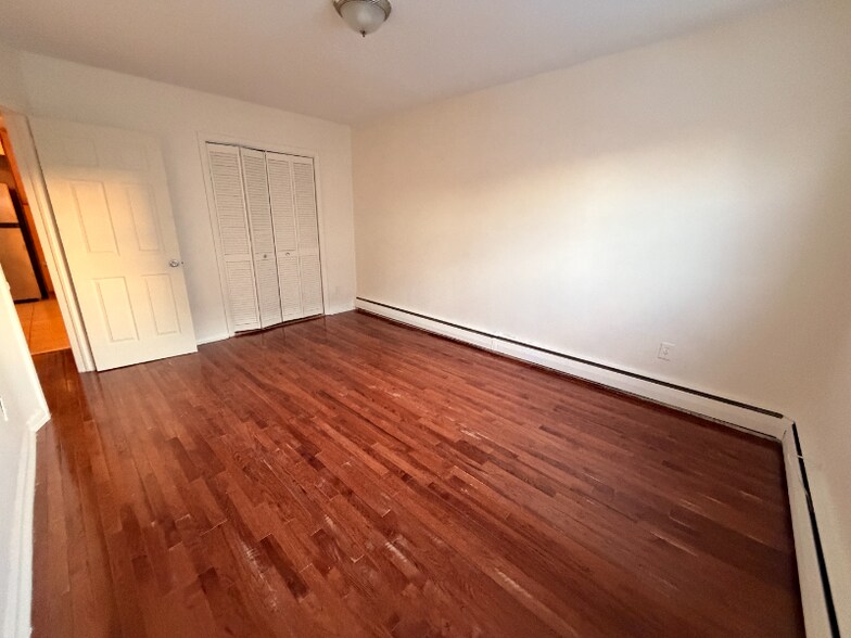 Building Photo - 1163 Havemeyer Ave