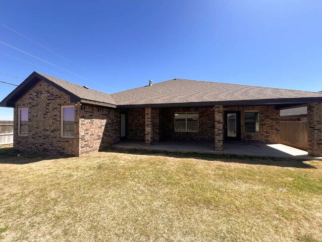 Building Photo - 3 Bedroom Home in Shallowater