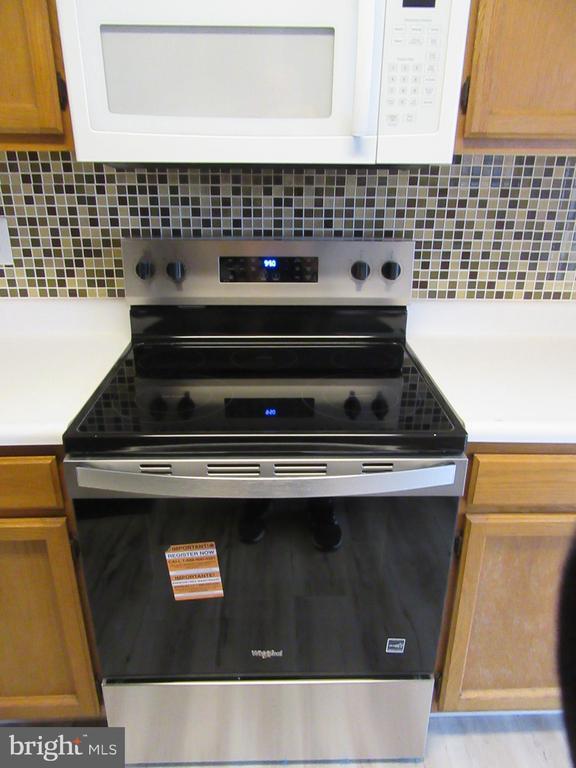 Building Photo - 11006 Koman Cir