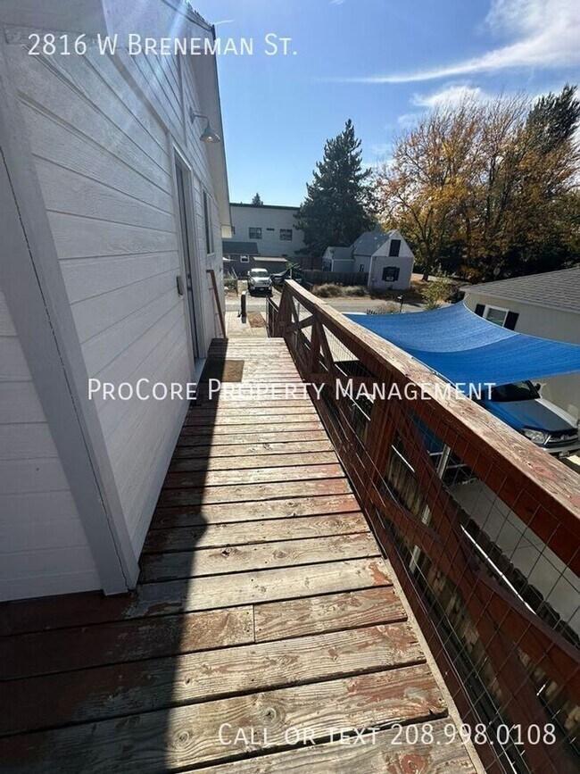 Building Photo - Charming Upper Unit Studio – Fully Furnished Above Garage | $1,195.00 | Near Downtown