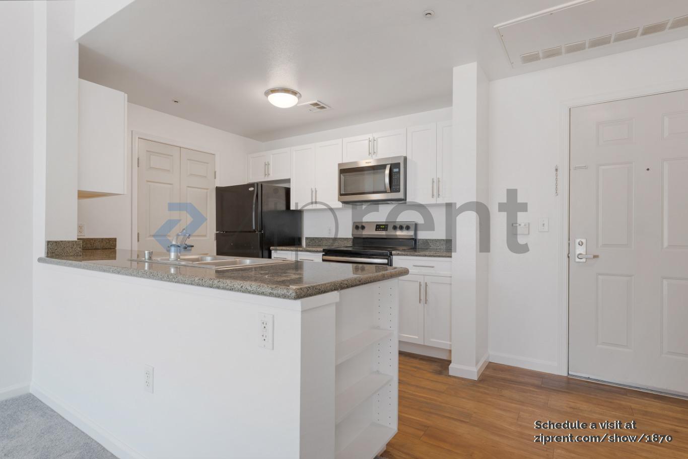 Building Photo - Unit 4042