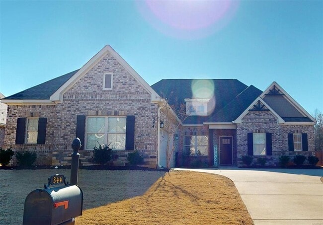 Building Photo - 344 Sydney Dr S