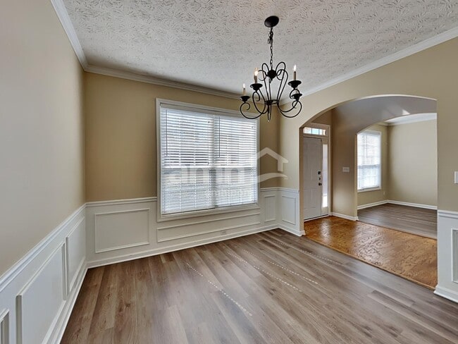 Building Photo - 2410 Greenside Ct