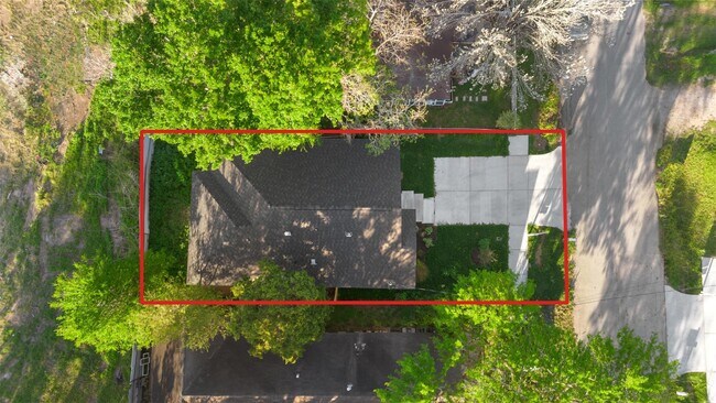 Building Photo - 610 Lettie St