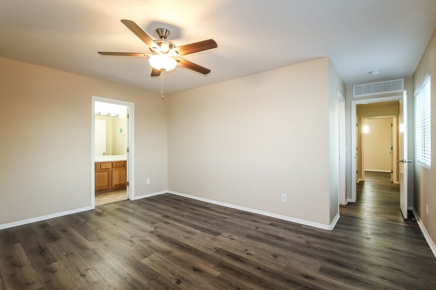 Building Photo - 17423 W Watson Ln