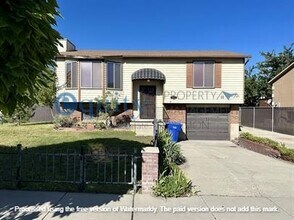 Building Photo - 5534 S Tropicana Dr