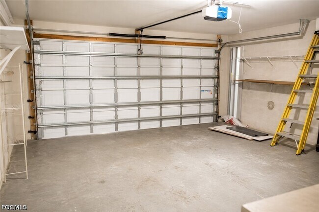 Building Photo - 1614 SW 22nd Terrace