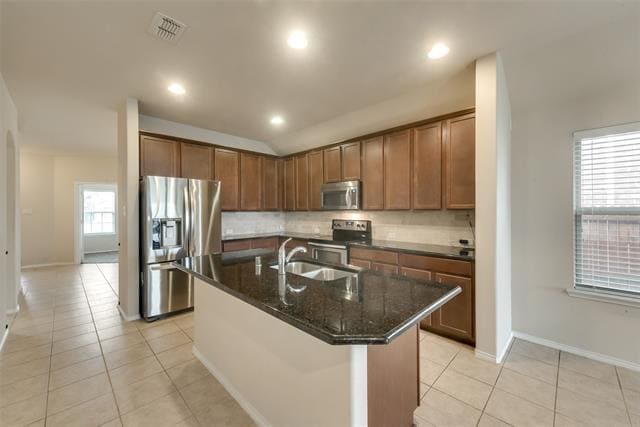 Building Photo - 4721 Lazy Oaks St