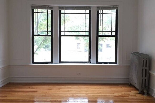 Floorplan - 5300-5308 S. Greenwood Avenue