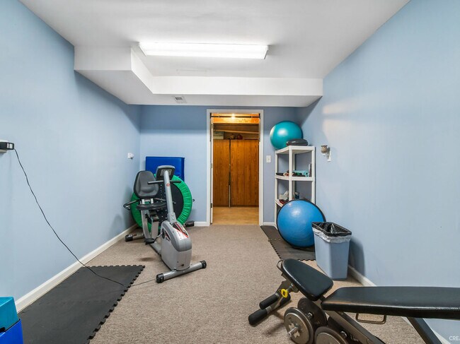 Building Photo - 1226 Pennsbury Ln