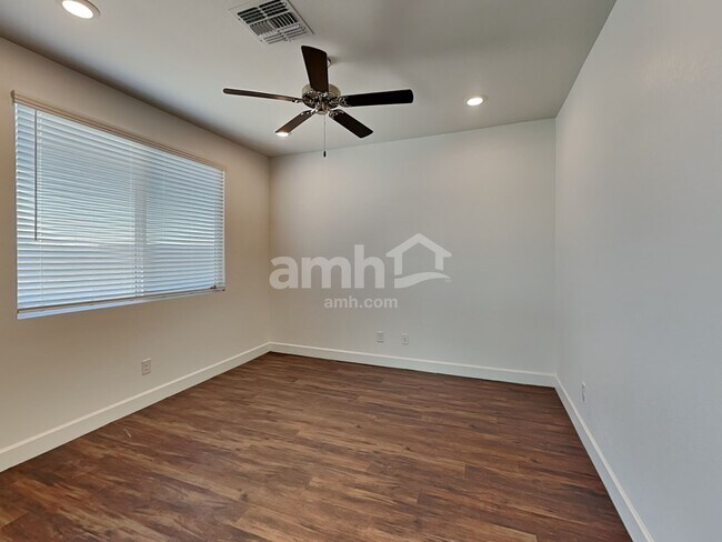 Building Photo - 8815 N 171st Dr