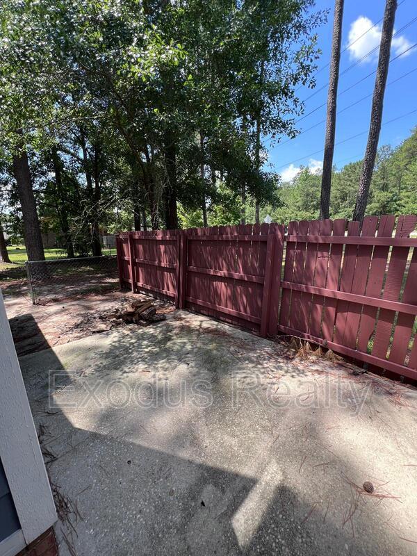 Building Photo - 157 Maranatha Cir
