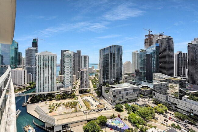 Building Photo - 92 SW 3rd St