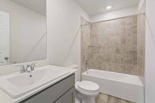 Building Photo - 1122 Newey Cir