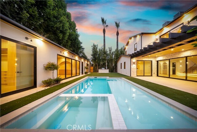 Building Photo - 5149 Beeman Ave