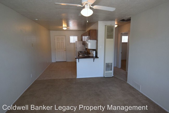 Building Photo - 9408 Candelaria Rd NE