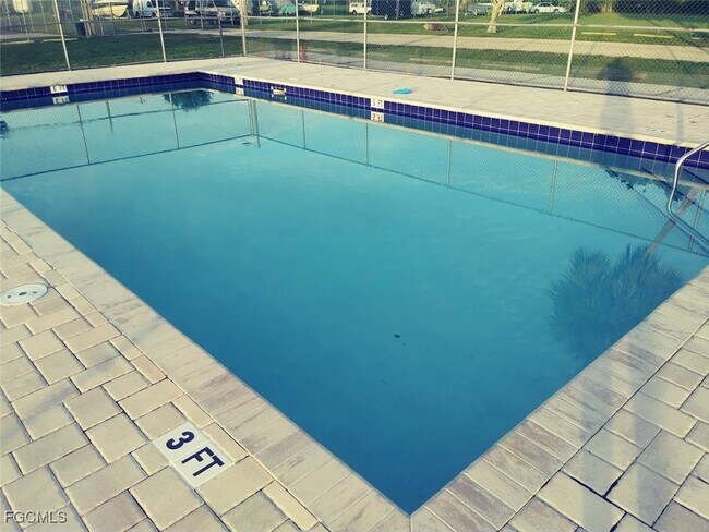 Building Photo - 2521 Brownell Ct