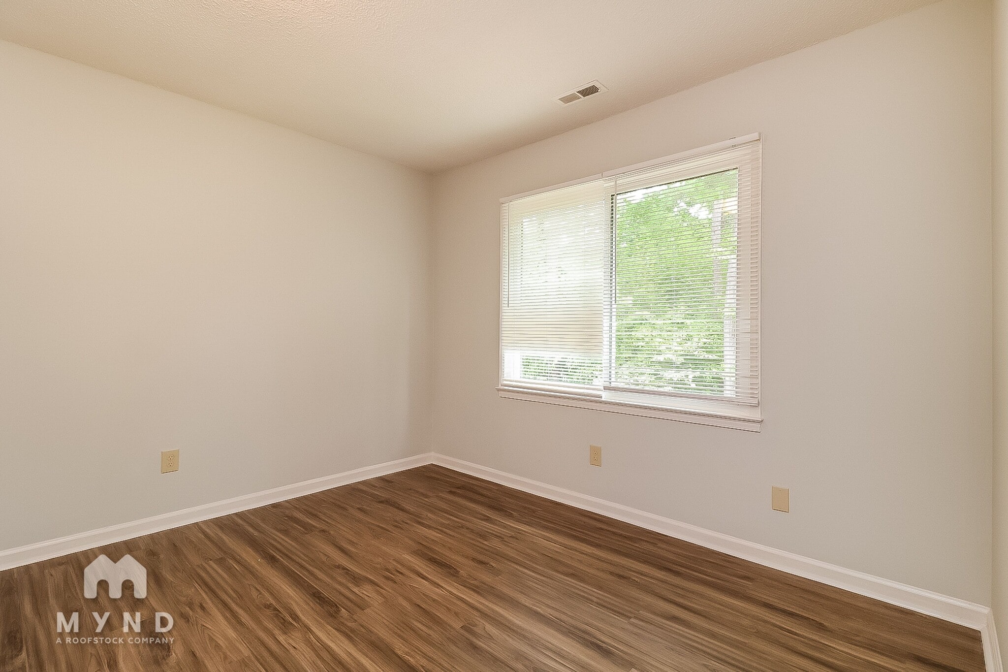 Building Photo - 4812 Kaplan Dr
