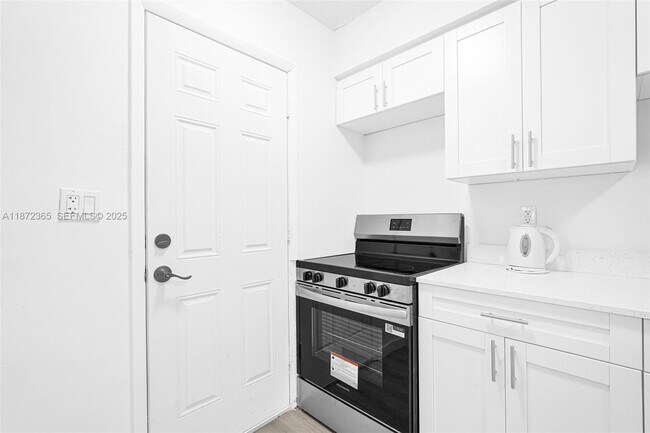 Building Photo - 13210 Memorial Hwy