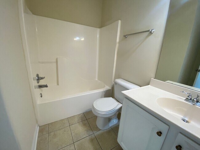 Building Photo - PRE-LEASING FOR AUGUST 6TH, 2026!