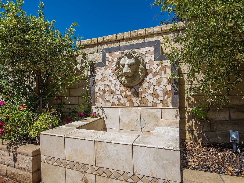 Building Photo - 436 Via Del Lago