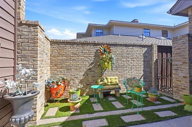 Building Photo - 5718 Over Downs Cir