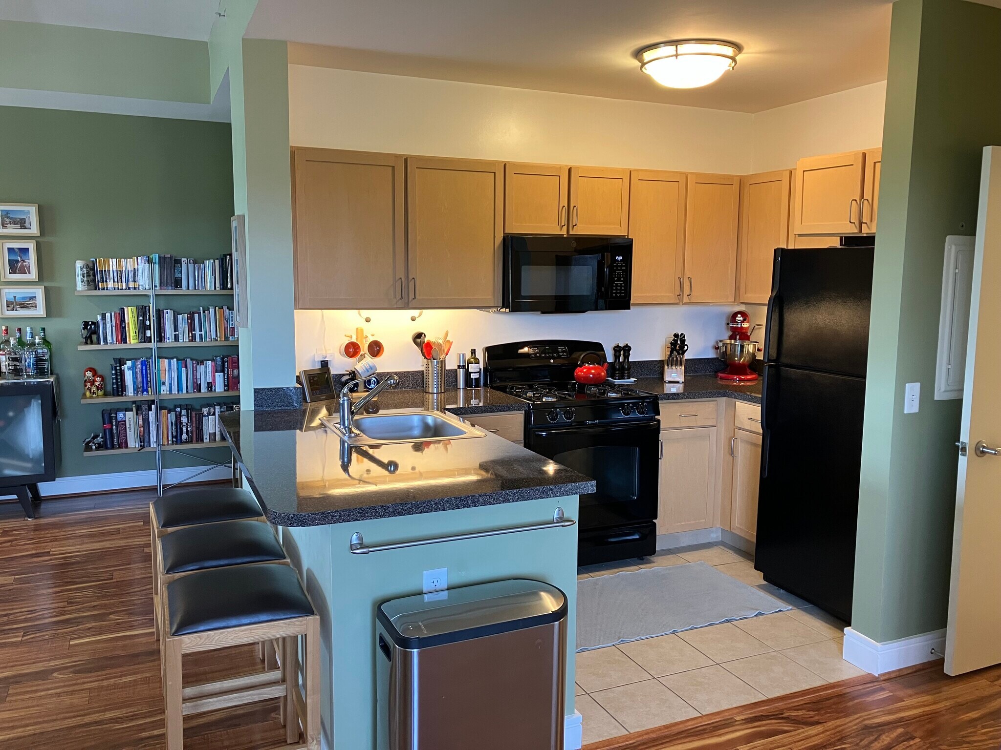 Kitchen - 800 4th St SW