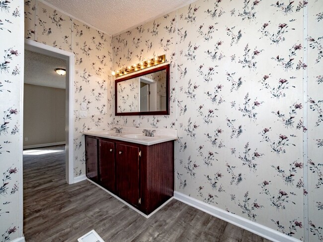 Building Photo - Welcome to this Newly Remodeled  Home in a Stellar Location