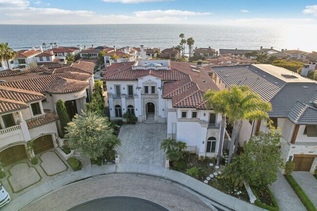 Building Photo - OCEAN VIEW CUSTOM BUILT LUXURY ESTATE