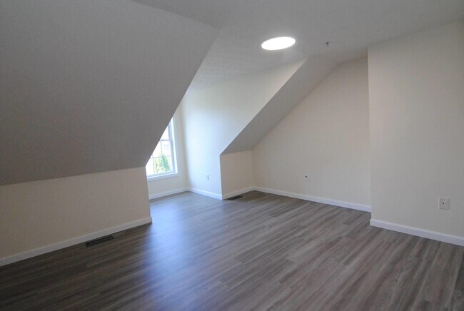 Building Photo - 68 Georgetown Dr
