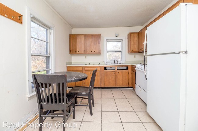 Building Photo - 1515 Bouchelle Ave