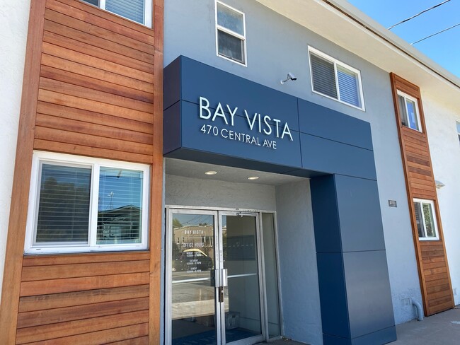 Building Photo - Bay Vista