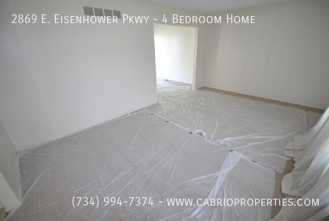 Building Photo - 2869 E Eisenhower Pkwy