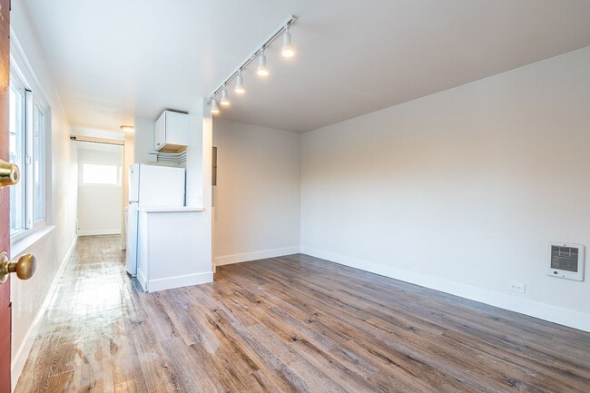 Interior Photo - Studio In Central West Seattle