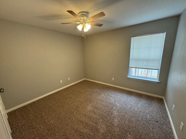 Building Photo - 10237 Hyacinth Ln