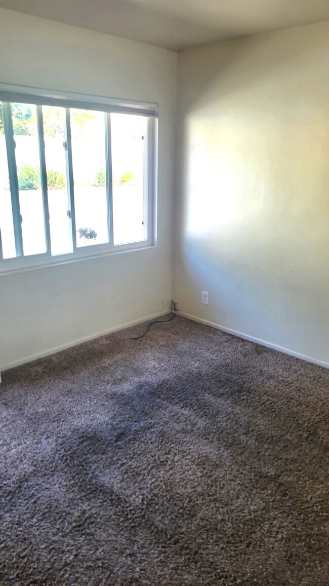 Building Photo - 7004 Amethyst Ave