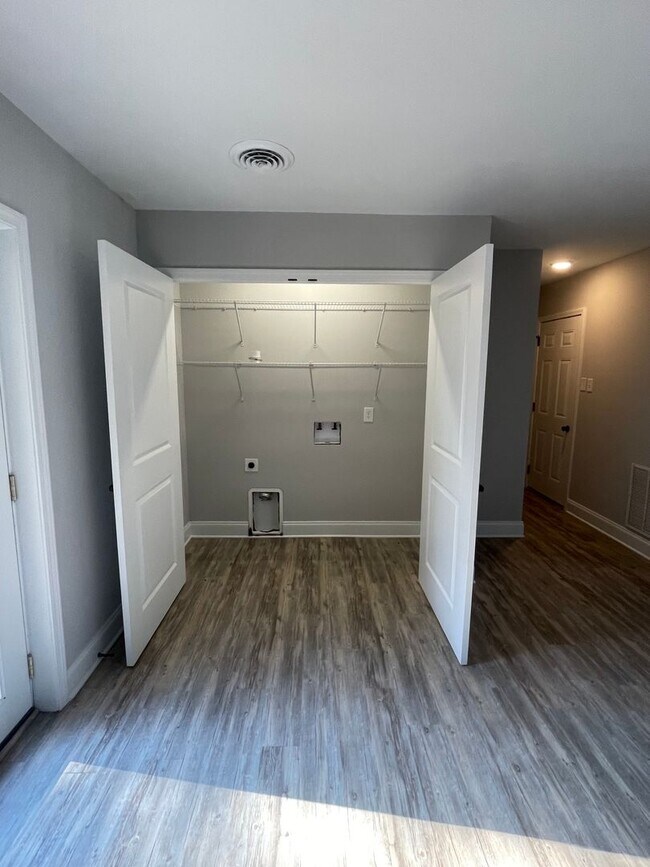 Building Photo - 11104 Concord Woods Dr