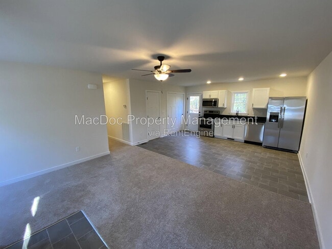 Building Photo - 170 Forest Grove Rd