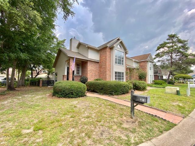 Building Photo - 213 Parkwood Cir