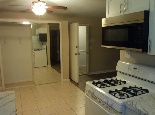 Building Photo - 38272 Fairway Ct