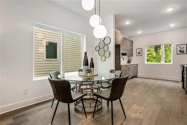 Building Photo - 1436 Walker Pl SE